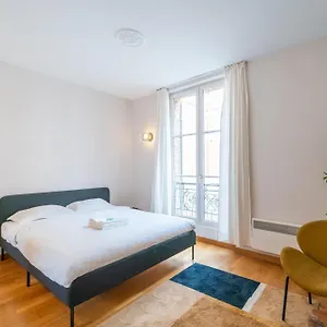 https://charming-studio-2p-jardin-des-plantes.fr-paris.fr